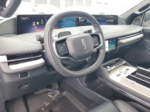 New 2026 Lincoln Navigator Reserve w/ Jet Appearance Package image 14