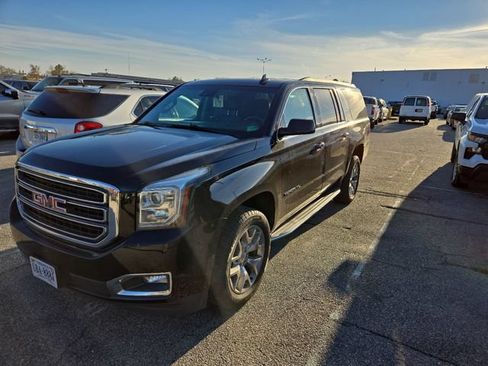 Used 2018 GMC Yukon XL SLT w/ Open Road Package AWD/4WD image 1