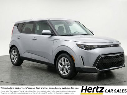 Used 2025 Kia Soul LX w/ LX Technology Package