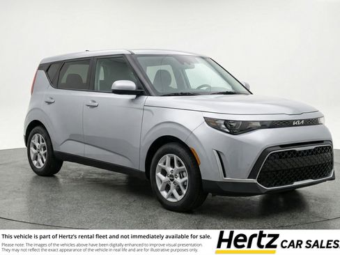 Used 2025 Kia Soul LX w/ LX Technology Package FWD image 1