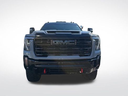 Used 2024 GMC Sierra 2500 AT4X image 3