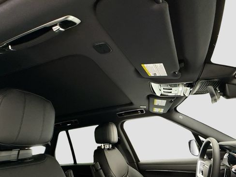 New 2026 Land Rover Range Rover SE AWD/4WD image 16
