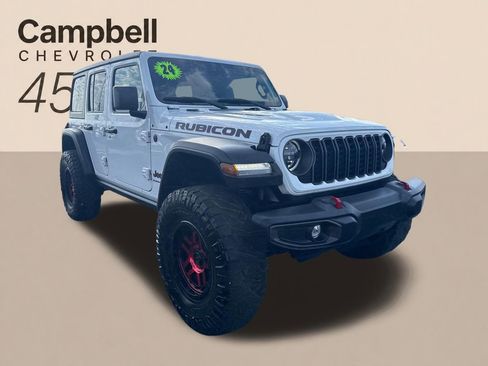 Used 2024 Jeep Wrangler Unlimited Rubicon w/ Convenience Group AWD/4WD image 8