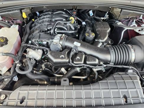 Certified 2025 Jeep Grand Cherokee Altitude RWD image 31