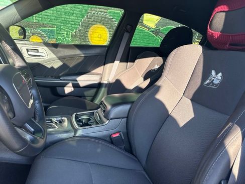 Used 2018 Dodge Charger R/T Scat Pack RWD image 11