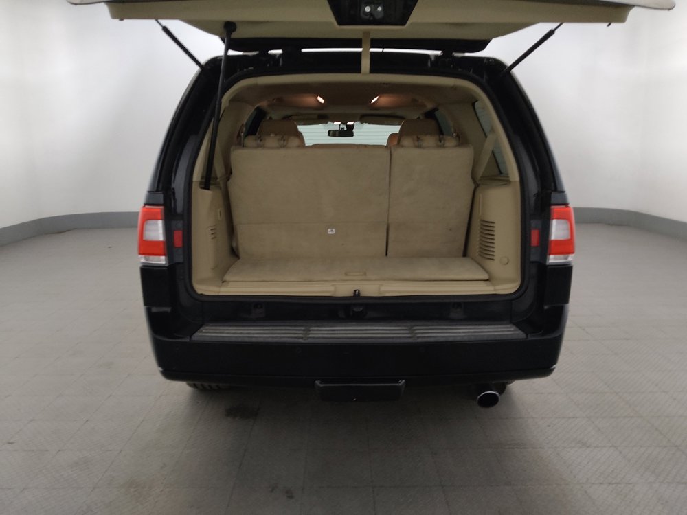 Used 2016 Lincoln Navigator Reserve AWD/4WD image 29