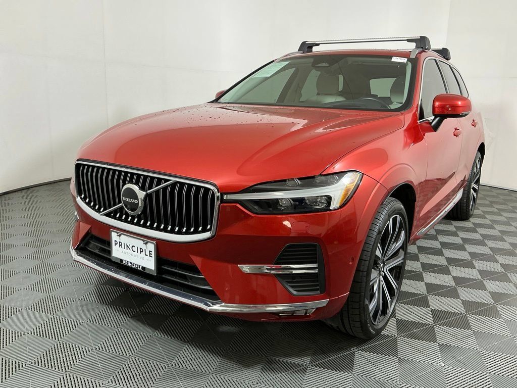 Used 2023 Volvo XC60 B5 Ultimate w/ Climate Package AWD/4WD image 2