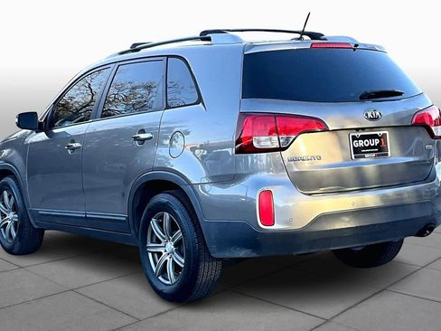Used 2014 Kia Sorento LX image 11