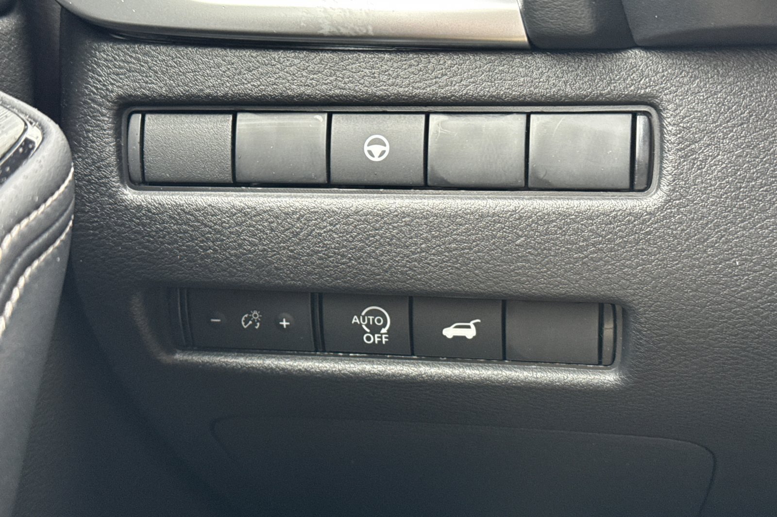 Used 2026 Nissan Rogue SV FWD image 31