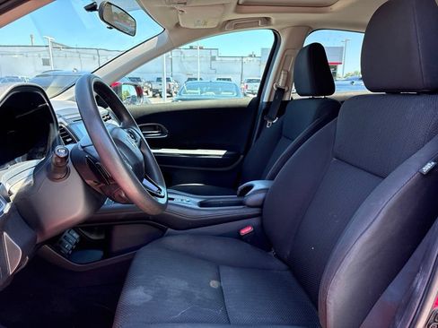 Used 2018 Honda HR-V EX image 5