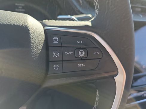 New 2026 Jeep Grand Cherokee Limited image 18