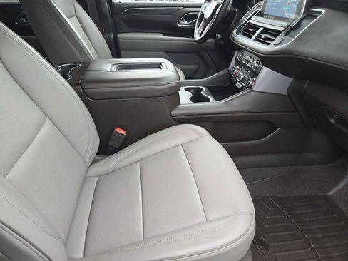Used 2021 GMC Yukon SLT w/ SLT Luxury Plus Package image 14