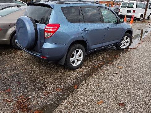 Used 2012 Toyota RAV4 FWD w/ Upgrade Value Pkg image 5