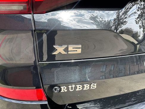 Used 2021 BMW X5 M50i image 42