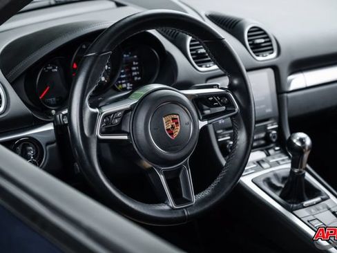 Used 2018 Porsche 718 Cayman RWD image 6