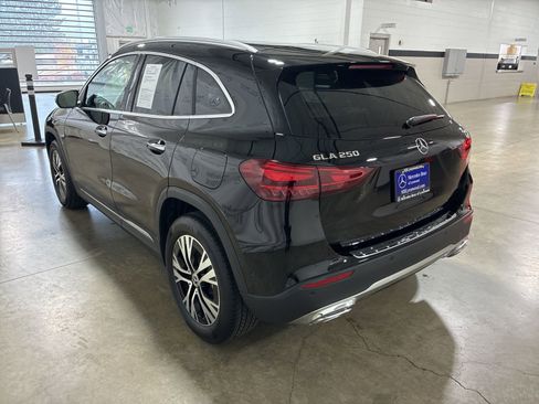 Used 2025 Mercedes-Benz GLA 250 4MATIC image 4