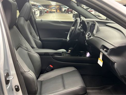 New 2026 Lexus UX 300h AWD image 25