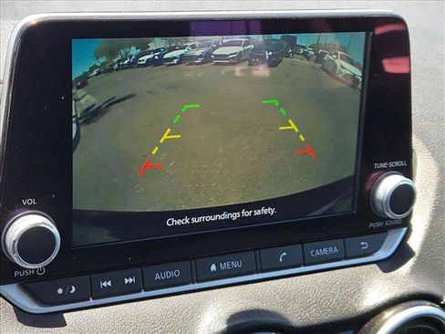Used 2024 Nissan Sentra SV FWD image 13