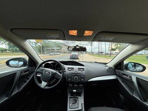 Used 2013 MAZDA MAZDA3 i Touring FWD image 12