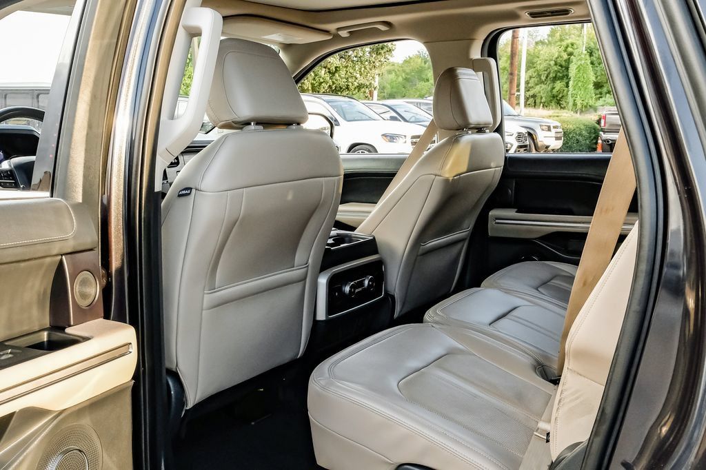 Used 2024 Ford Expedition Max Limited AWD/4WD image 39