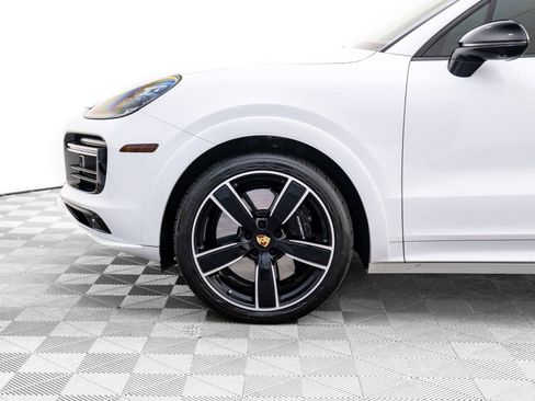 Used 2023 Porsche Cayenne Turbo image 37