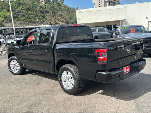 Used 2023 Nissan Frontier SV AWD/4WD image 3