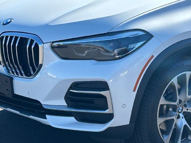 Used 2023 BMW X5 xDrive40i w/ Premium Package AWD/4WD image 11