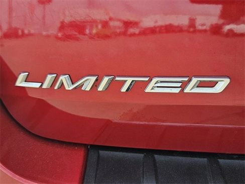 Used 2023 Ford Explorer Limited w/ Limited Technology Package image 8