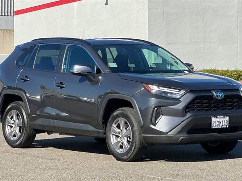 Certified 2024 Toyota RAV4 LE AWD/4WD image 5
