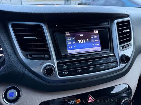 Used 2017 Hyundai Tucson Sport w/ Cargo Package FWD image 21