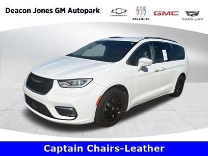 Used 2021 Chrysler Pacifica Touring-L