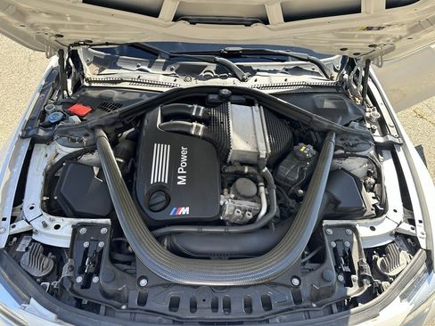 Used 2020 BMW M4 Convertible image 28