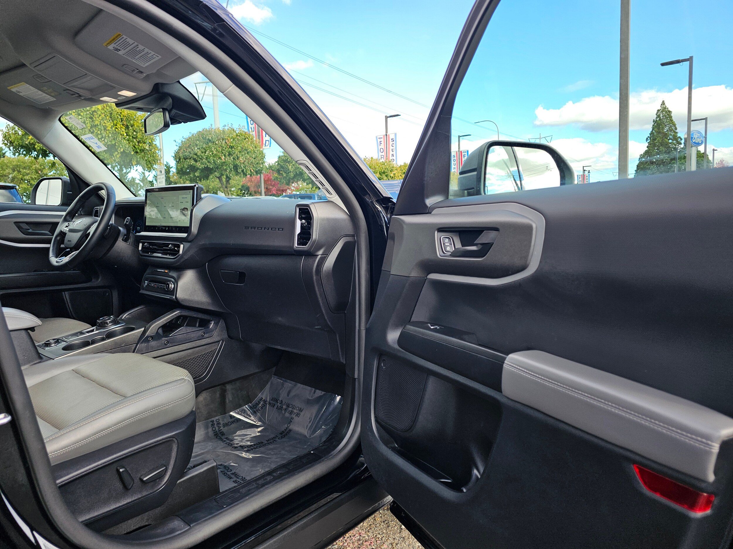 Used 2025 Ford Bronco Sport Badlands AWD/4WD image 13