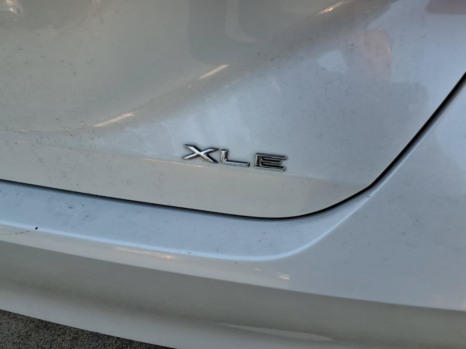 Certified 2022 Toyota Avalon XLE FWD image 7