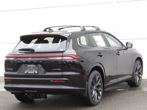 New 2026 Toyota Crown Signia image 6