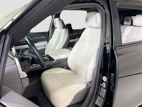 Used 2025 Cadillac Escalade IQ Sport 1 w/ Smart Trailering package image 14