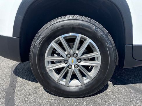 Used 2023 Chevrolet Traverse LT FWD image 10