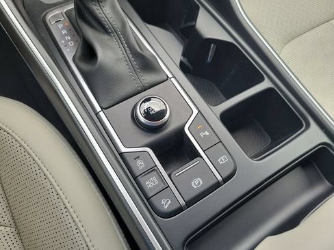 Certified 2025 Kia Sorento S FWD image 28