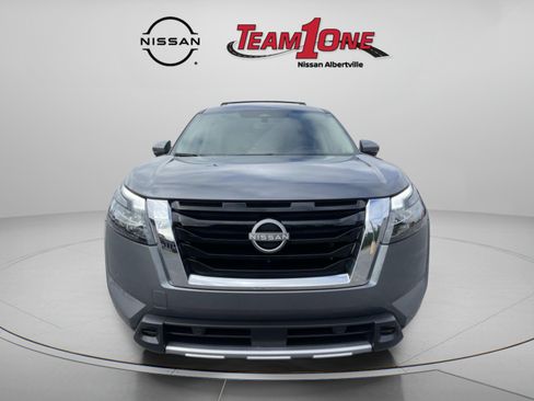 Used 2025 Nissan Pathfinder SL w/ SL Premium Package AWD/4WD image 2