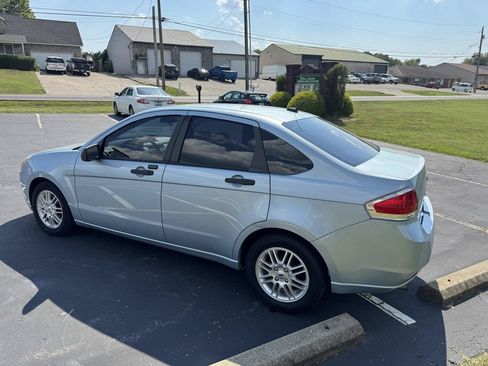 Used 2009 Ford Focus SE FWD image 5