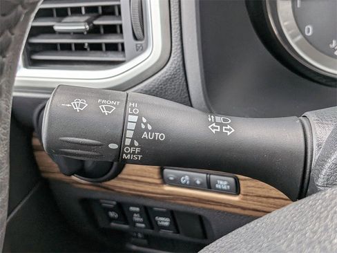 Used 2018 Nissan Titan SL w/ Chrome Package image 27