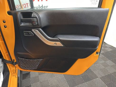 Used 2013 Jeep Wrangler Unlimited Rubicon w/ Connectivity Group image 11