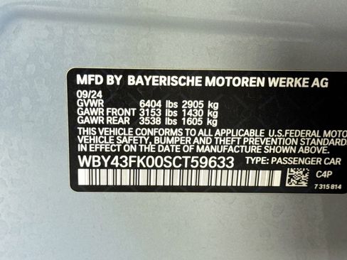 Used 2025 BMW i5 M60 w/ Premium Package image 31