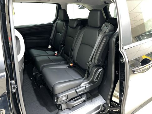 Used 2026 Honda Odyssey EX-L image 13