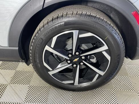New 2026 Chevrolet Equinox EV LT FWD image 16