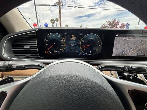 Used 2021 Mercedes-Benz GLE 350 w/ Premium Package image 27