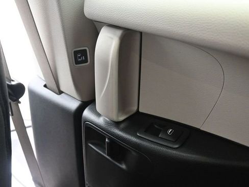 Used 2023 Chrysler Voyager LX FWD image 33