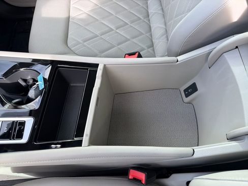 Certified 2025 Volkswagen Atlas SEL Premium R-Line image 27