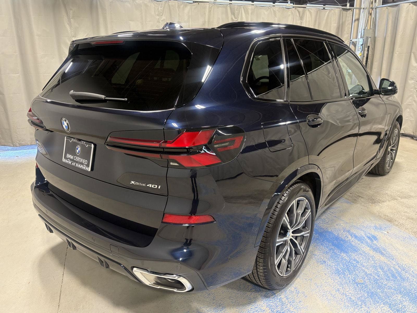 Used 2024 BMW X5 xDrive40i w/ M Sport Package AWD/4WD image 18