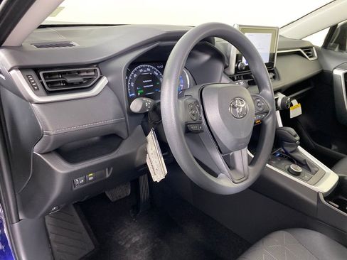 New 2025 Toyota RAV4 XLE image 10